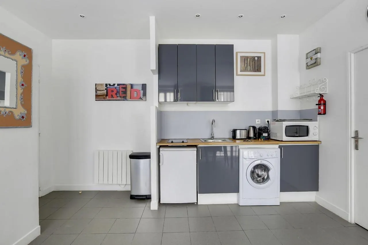 170 Angouleme Large Duplex Style Apt With1 Bdr Central Apartament *